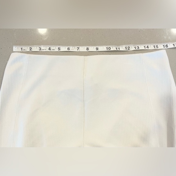 Lululemon Ribbed Softstreme Zip Leg High Rise Cropped Pants 25" Bone Women’s 12 - Picture 13 of 16